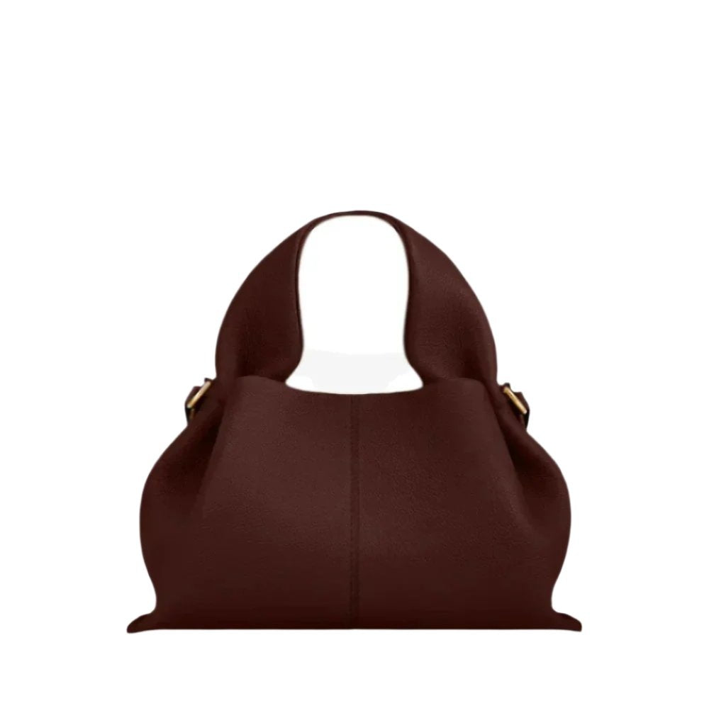 Clara | Stylish Travel Companion