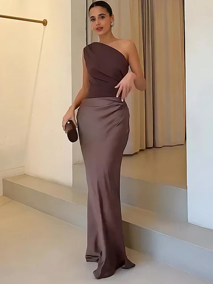 Maxi Dress with a Guilt in Satin